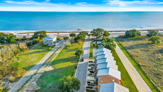 $330,000 | 5 Oak Alley Lane, Long Beach, MS 39560