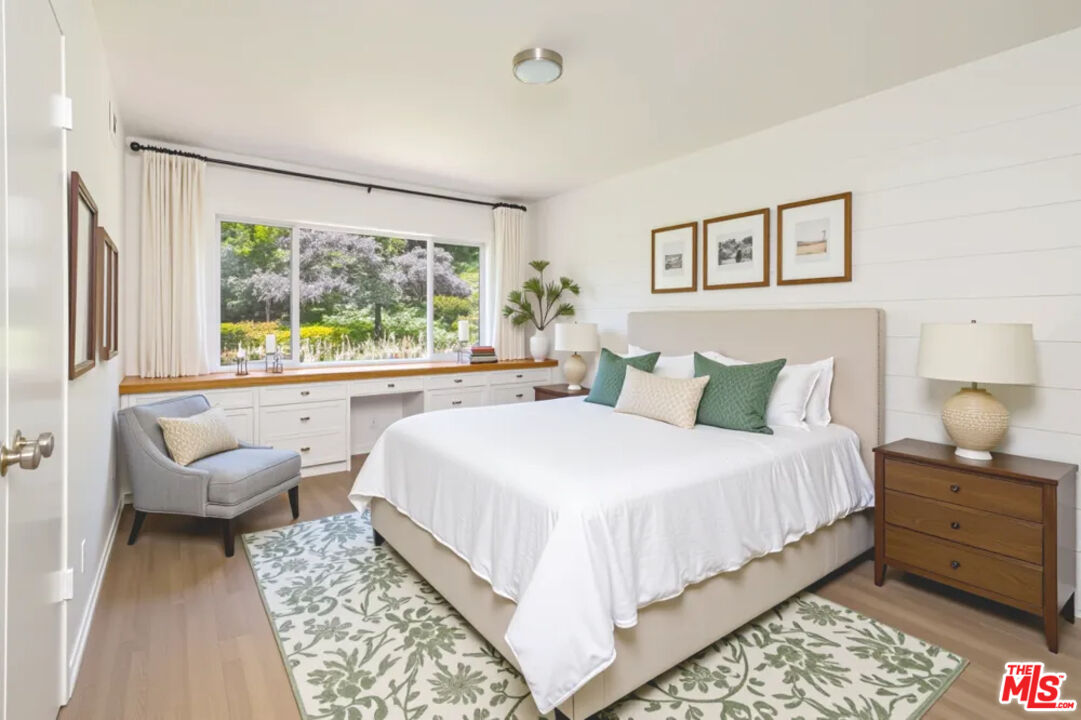 1053 Maroney Lane Pacific Palisades, CA 90272 - Photo 17 of 23