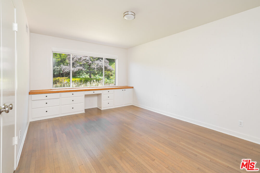 1053 Maroney Lane Pacific Palisades, CA 90272 - Photo 18 of 23