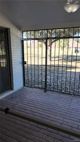 $1,500 | 1809 Highland Park Avenue, Mission, TX 78572