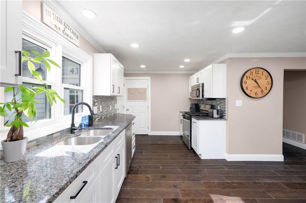 431 Sunset Drive Butler, PA 16001 - Photo 11 of 28