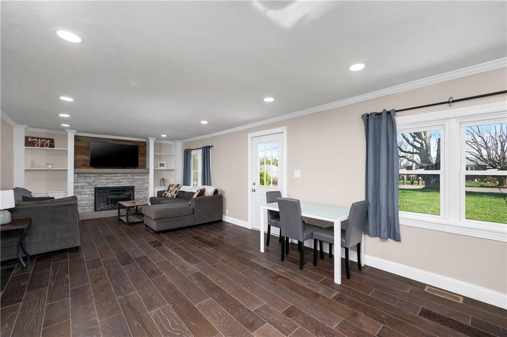 431 Sunset Drive Butler, PA 16001 - Photo 12 of 28 Open Concept Living Room-Kitchen