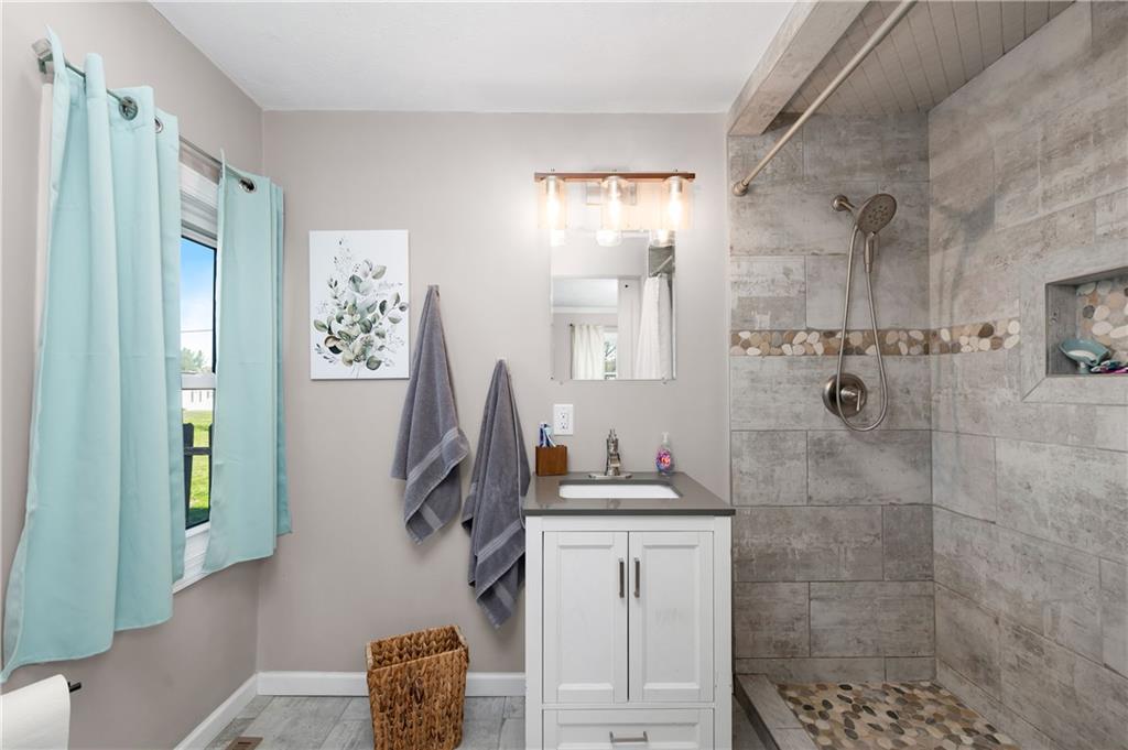 431 Sunset Drive Butler, PA 16001 - Photo 18 of 28 Main Level