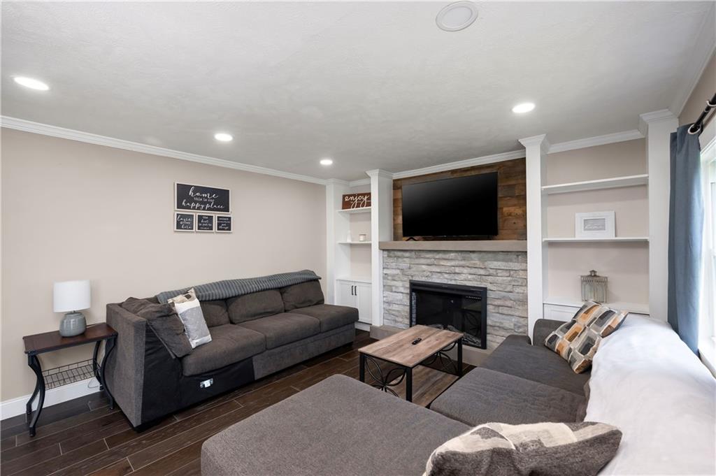 431 Sunset Drive Butler, PA 16001 - Photo 6 of 28