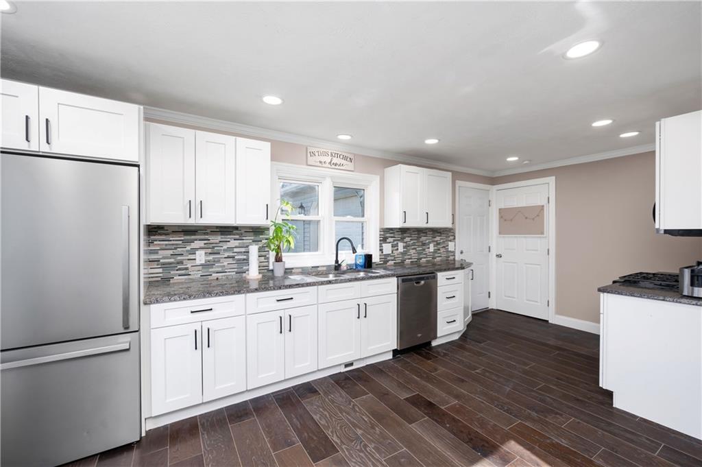 431 Sunset Drive Butler, PA 16001 - Photo 10 of 28