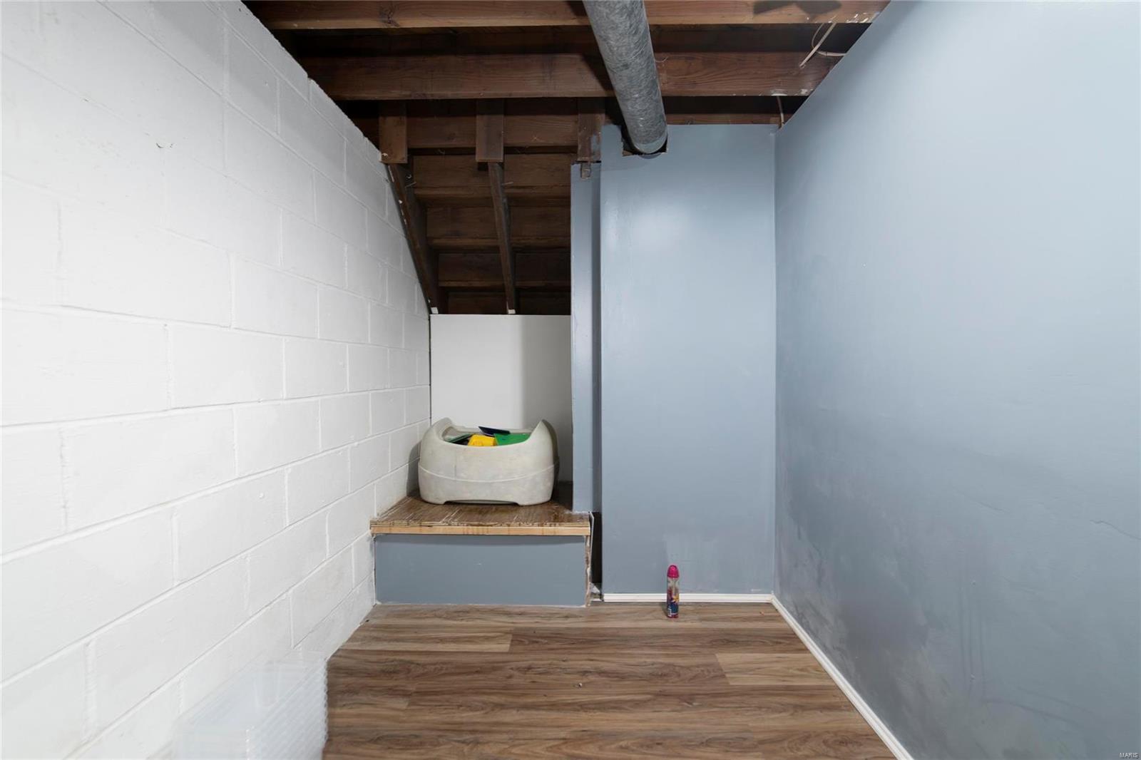 310 Cliff Cave Road St. Louis, MO 63129 - Photo 23 of 39