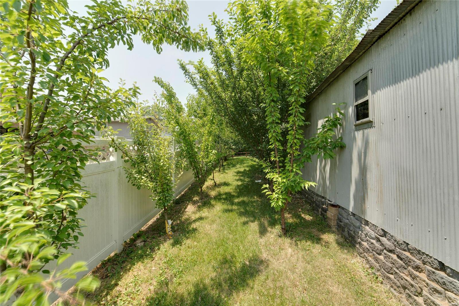 310 Cliff Cave Road St. Louis, MO 63129 - Photo 34 of 39