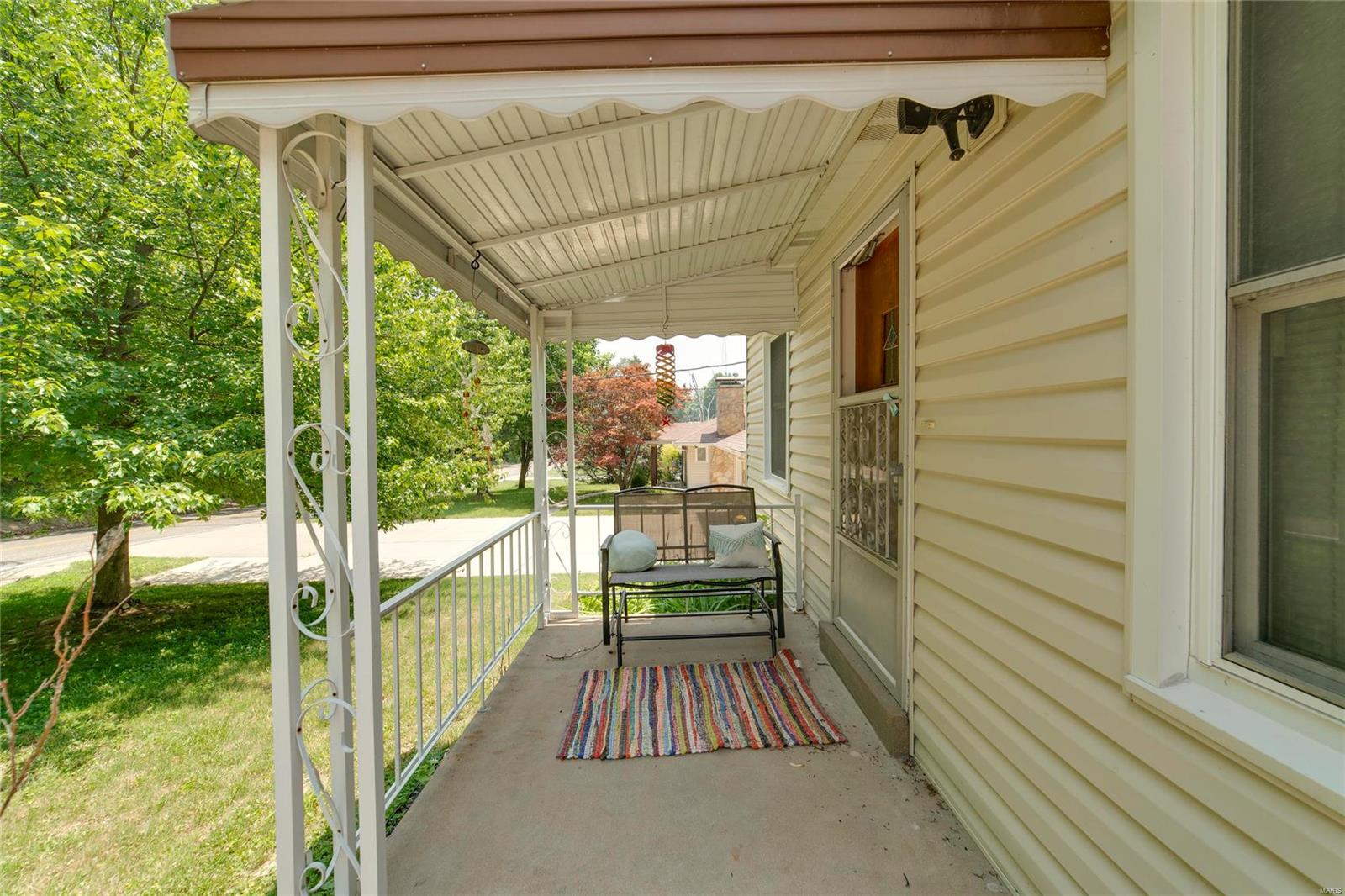 310 Cliff Cave Road St. Louis, MO 63129 - Photo 4 of 39