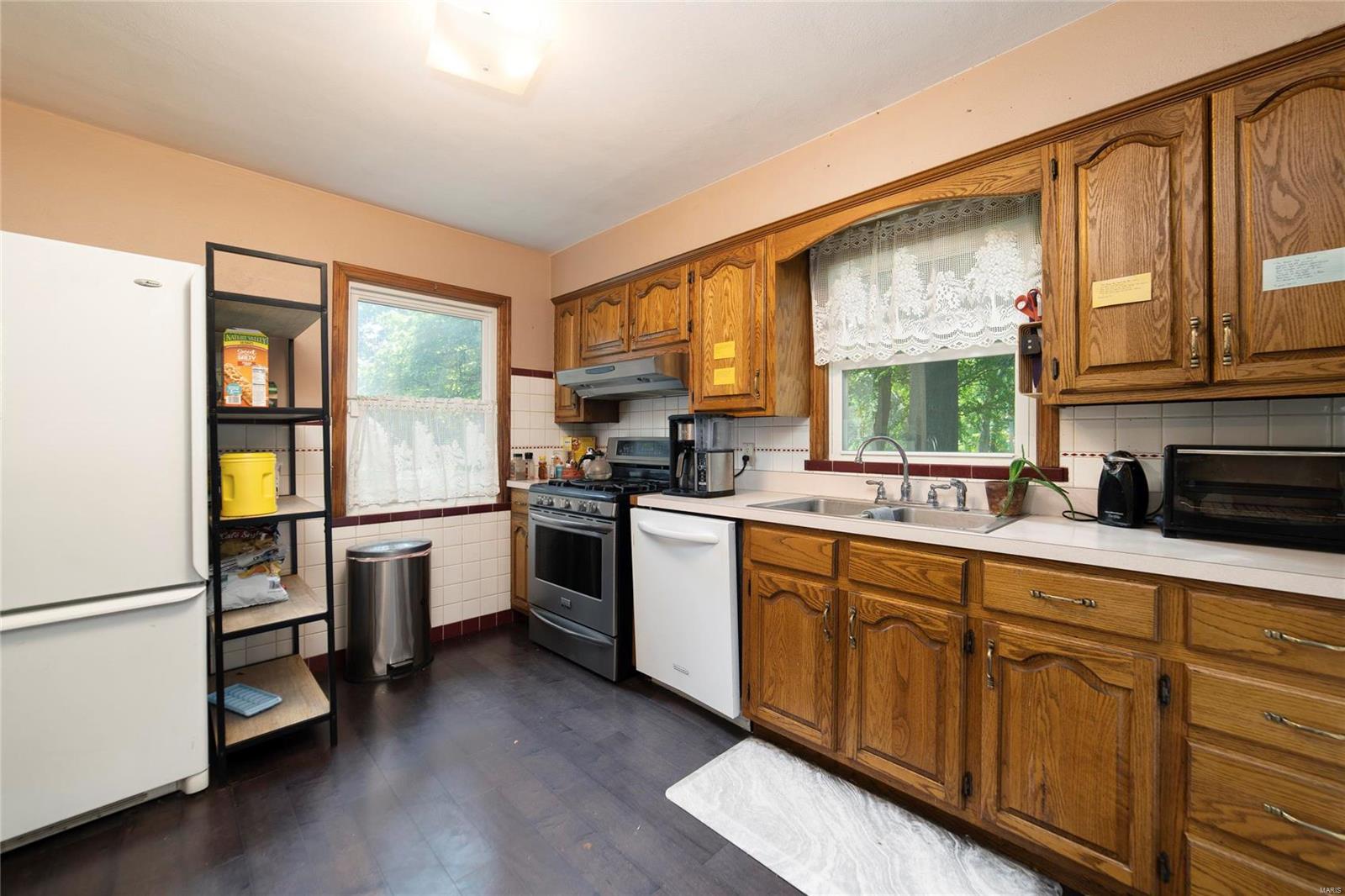 310 Cliff Cave Road St. Louis, MO 63129 - Photo 7 of 39
