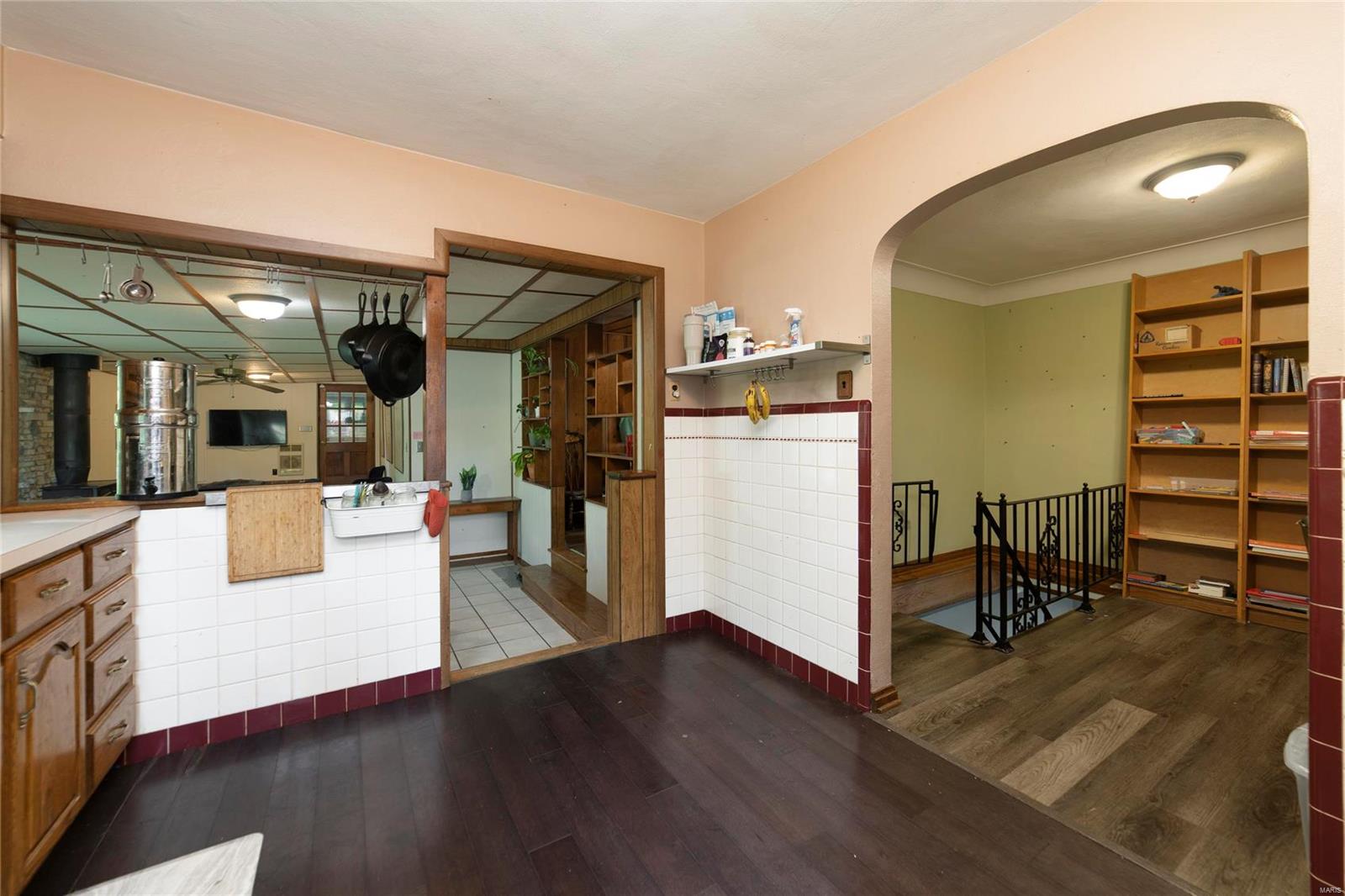 310 Cliff Cave Road St. Louis, MO 63129 - Photo 9 of 39