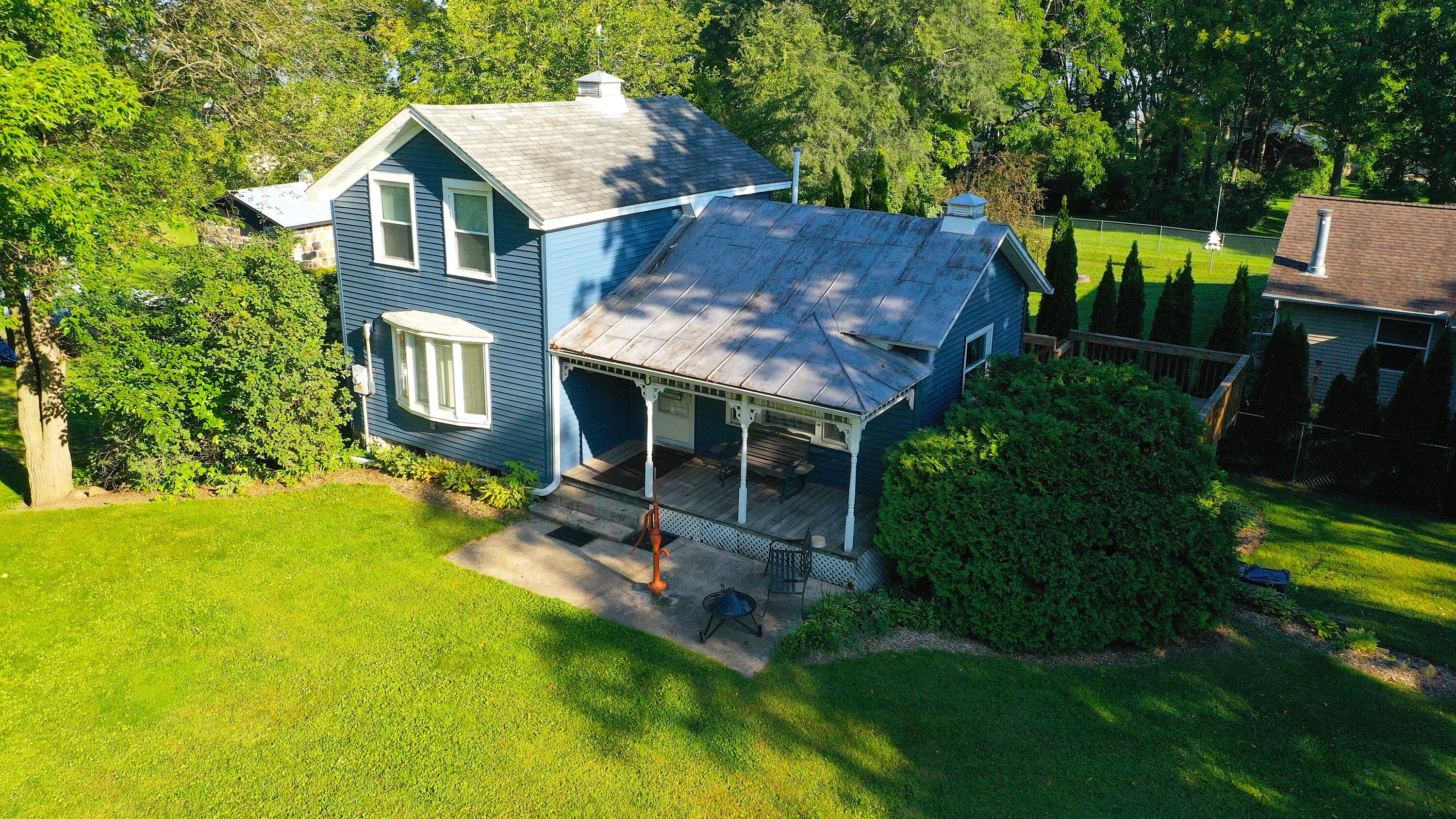 320 West 2nd Street Marquette, WI 53947 - Photo 5 of 35 05