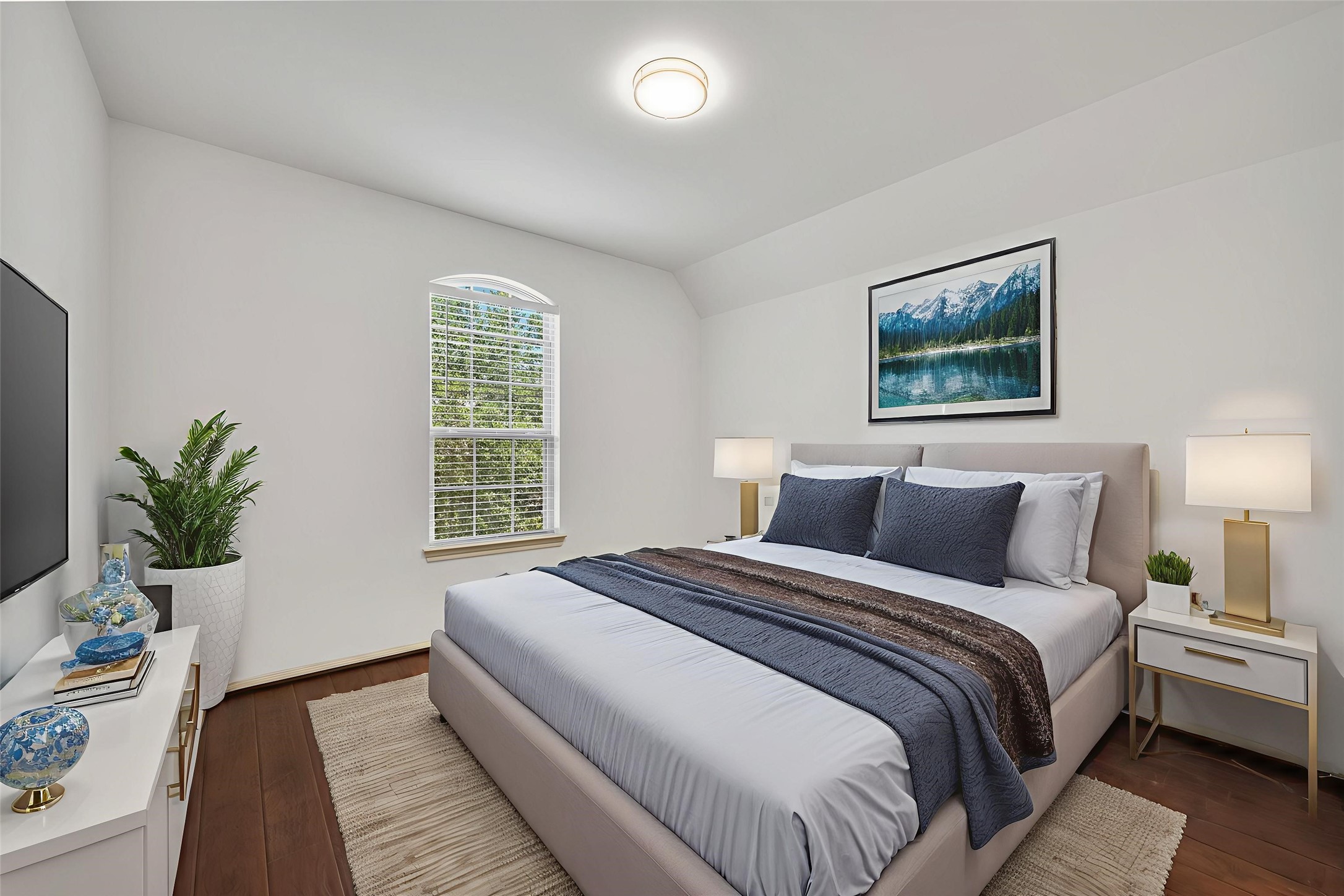 4603 Red Hawk Court Sugar Land, TX 77479 - Photo 41 of 50 a bedroom with bed and a window