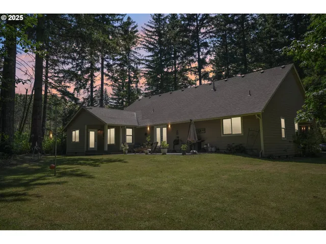 a front view of house with yard