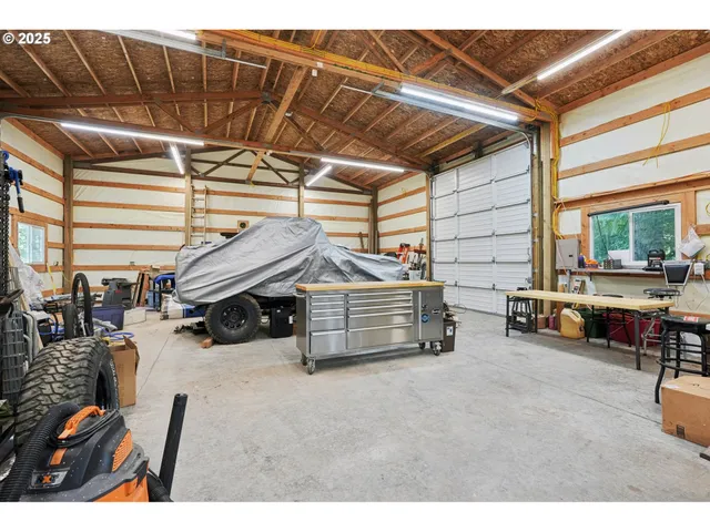 a picture of street view with an outdoor space