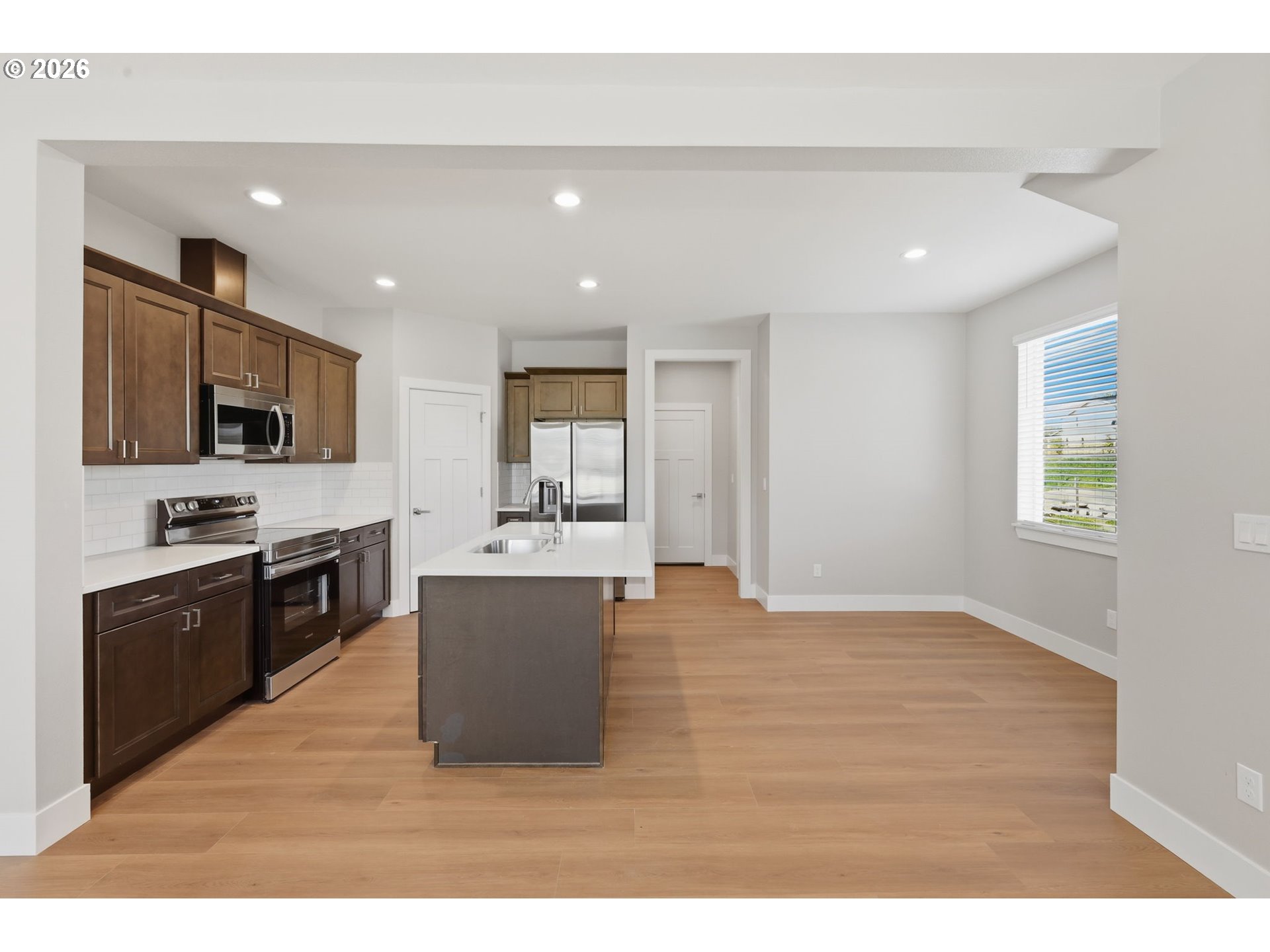 4003 Southwest Royal Avenue Gresham, OR 97080 - Photo 11 of 48