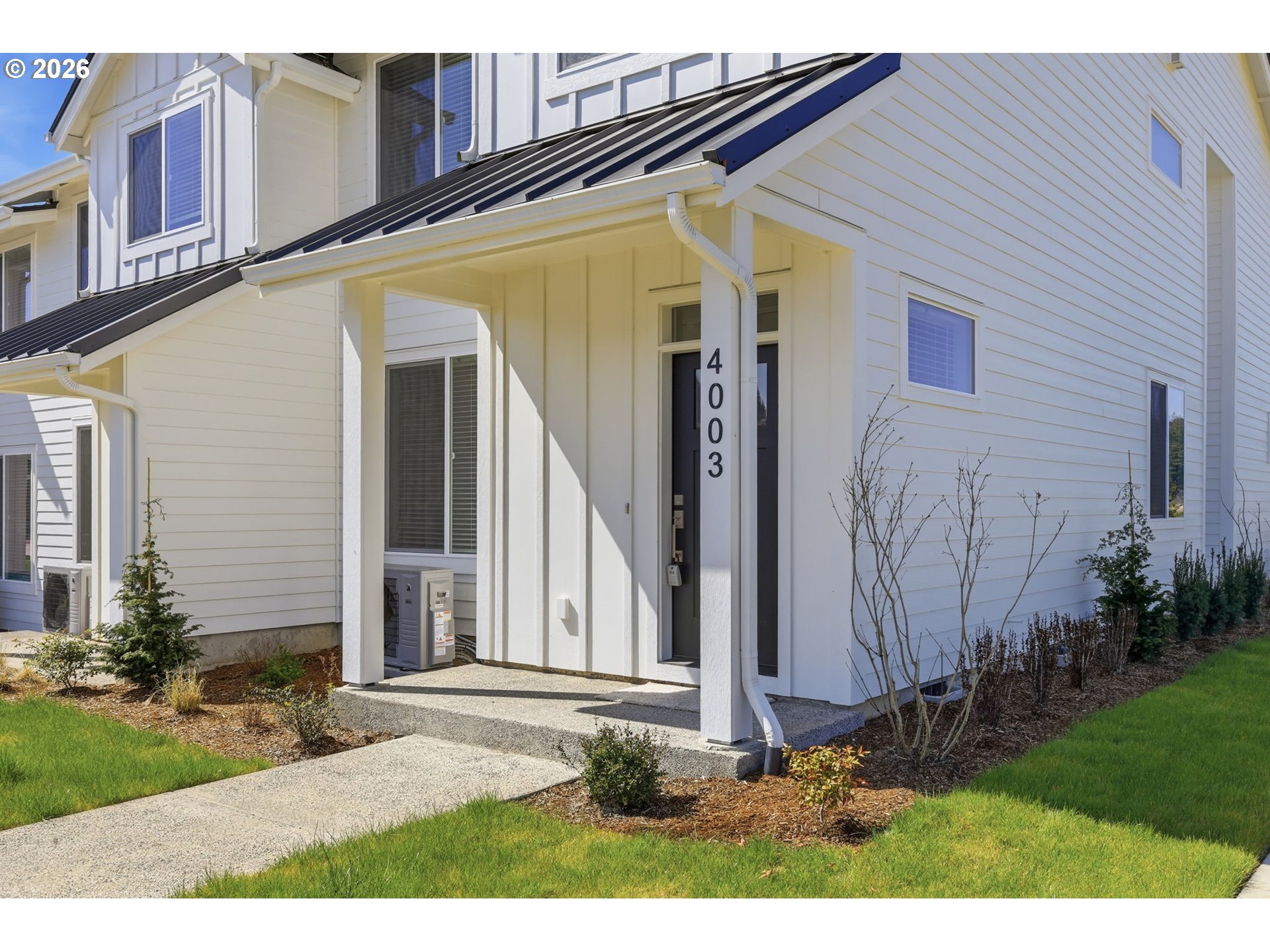 4003 Southwest Royal Avenue Gresham, OR 97080 - Photo 2 of 48