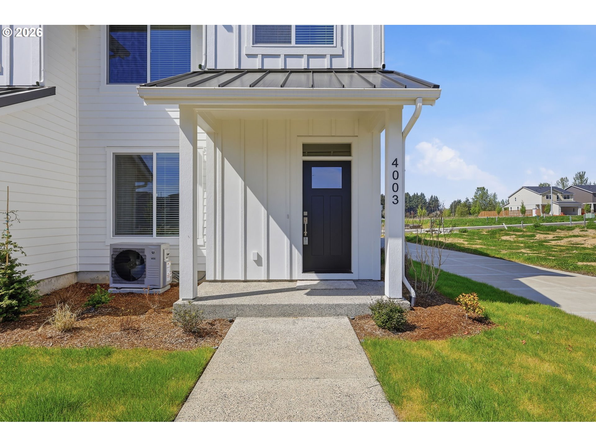 4003 Southwest Royal Avenue Gresham, OR 97080 - Photo 4 of 48