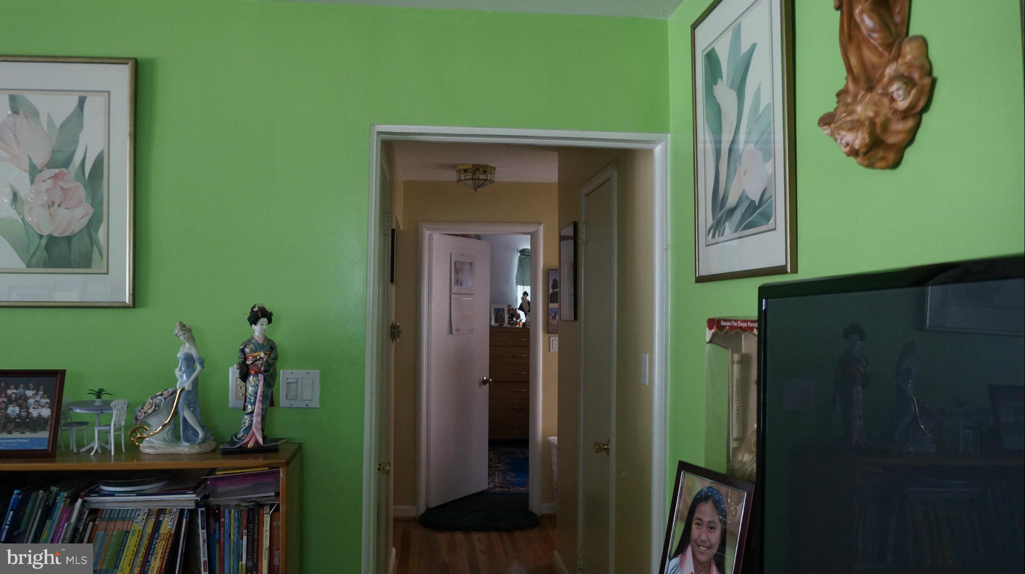 12504 Feldon Street Silver Spring, MD 20906 - Photo 5 of 18 Interior (General)