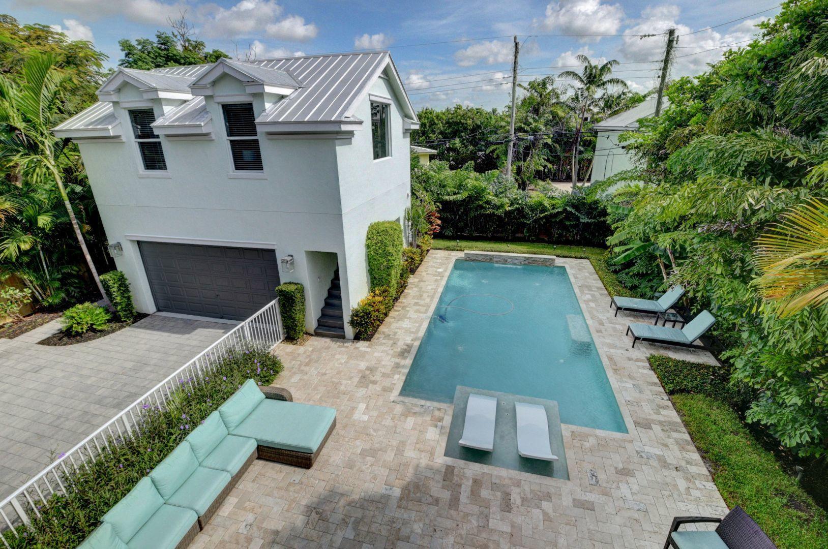 211 Northwest 10th Street Boca Raton, FL 33432 - Photo 29 of 43 View from upstairs balcony