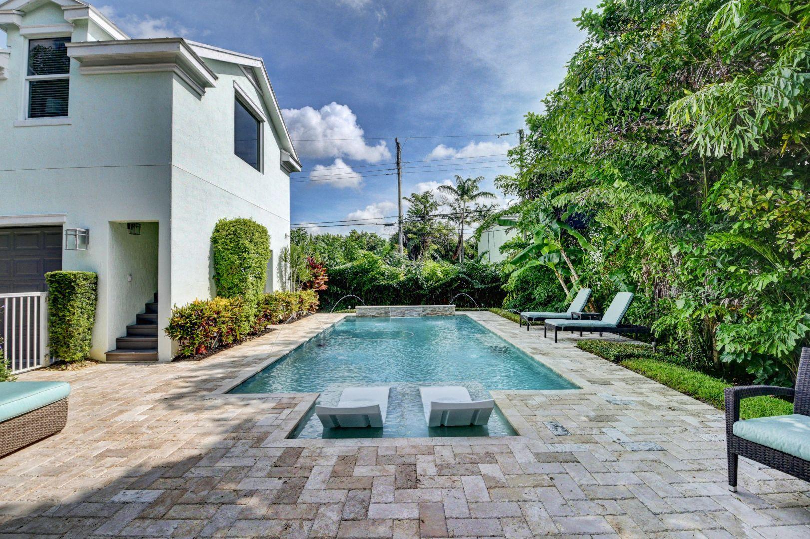 211 Northwest 10th Street Boca Raton, FL 33432 - Photo 34 of 43 Guest House/Pool