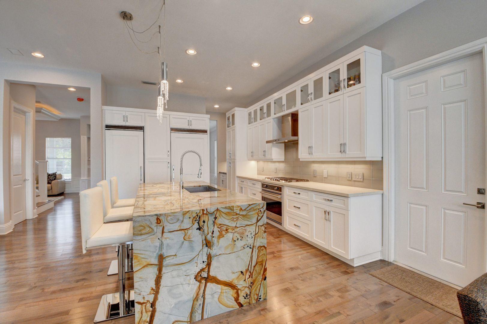211 Northwest 10th Street Boca Raton, FL 33432 - Photo 9 of 43 Kitchen