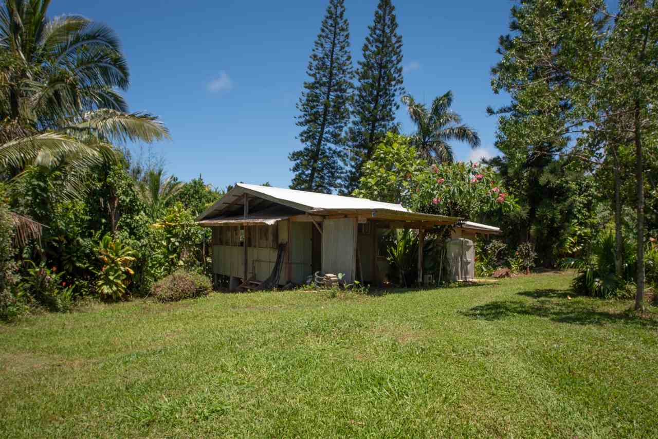 525 North Honokala Road Haiku, HI 96708 - Photo 25 of 30 a view of front of house with a yard