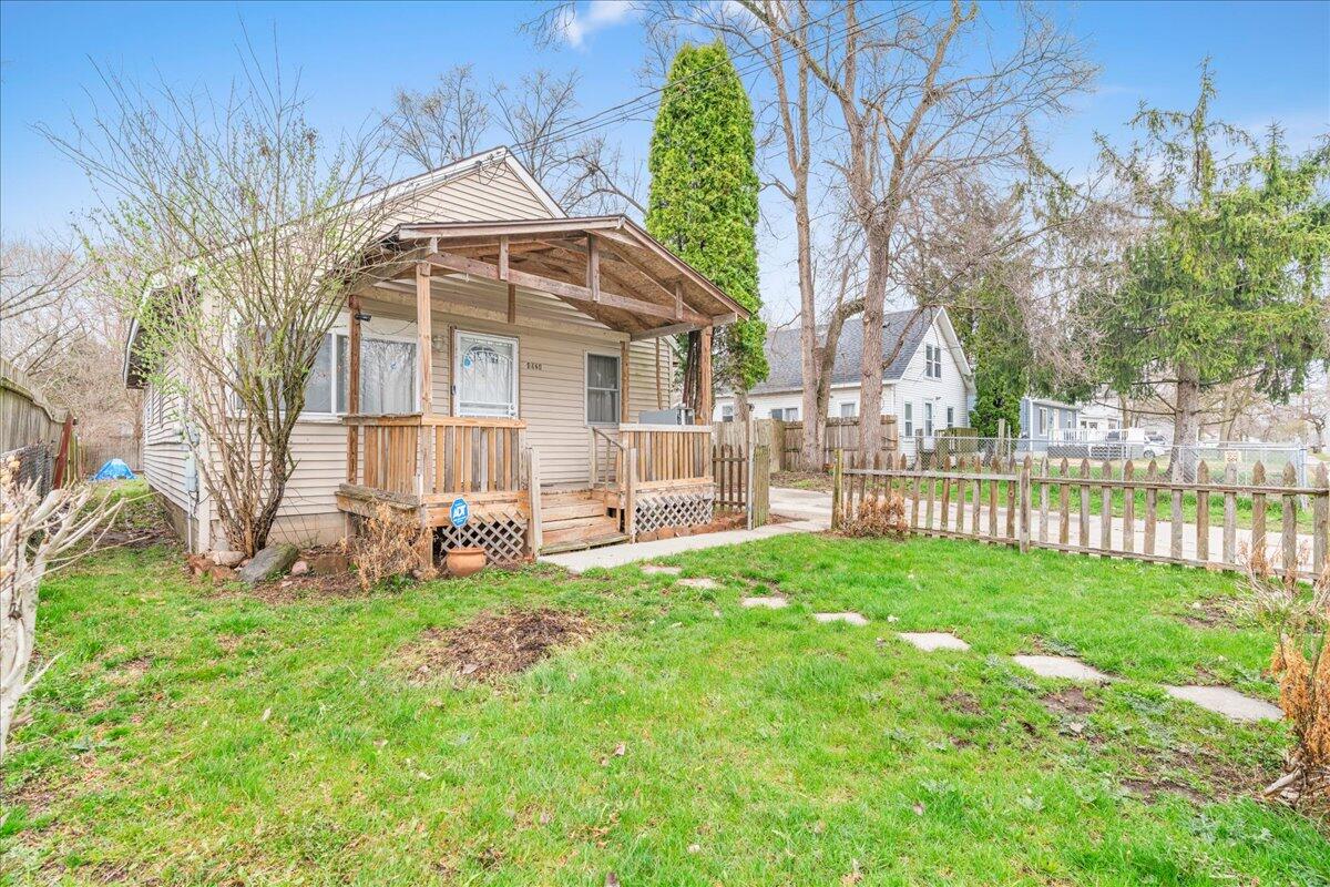 4924 Pleasant Grove Road Lansing, MI 48910 - Photo 1 of 14