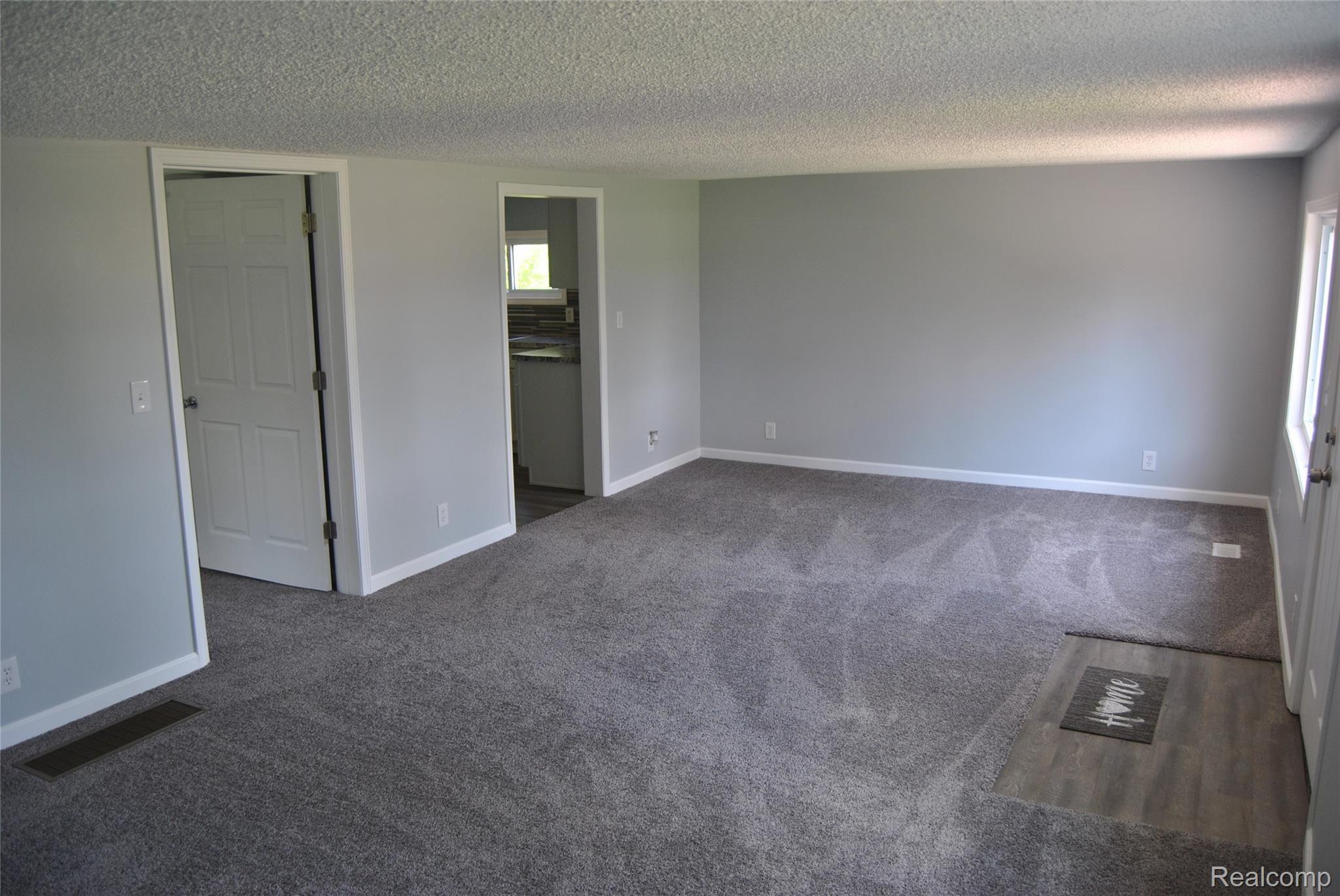 2793 Imlay City Road Lapeer, MI 48446 - Photo 5 of 22 DSC_0088.JPG