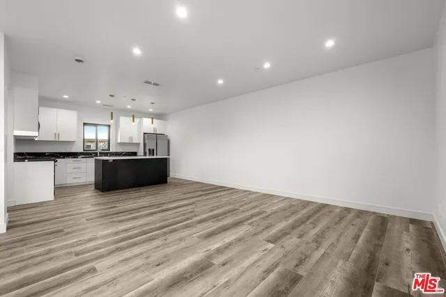 $6,995 | 1920 South Sherbourne Drive, Unit 1920 & 1/2, Los Angeles, CA 90034