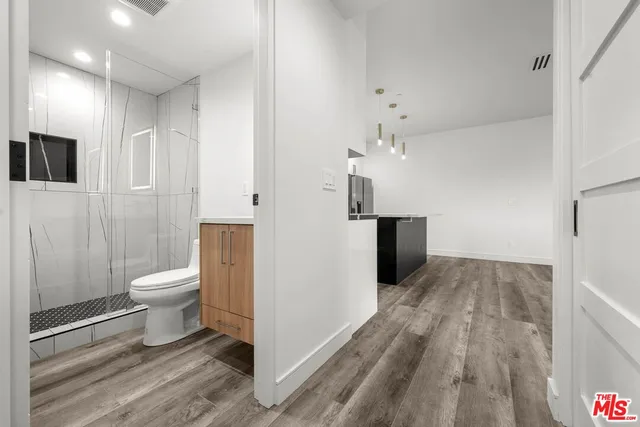 $6,995 | 1920 South Sherbourne Drive, Unit 1920 & 1/2, Los Angeles, CA 90034