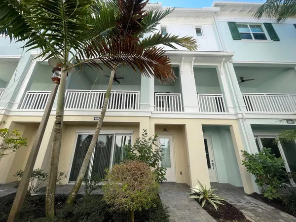 $4,700 | 8086 Hobbes Way, Palm Beach Gardens, FL 33418