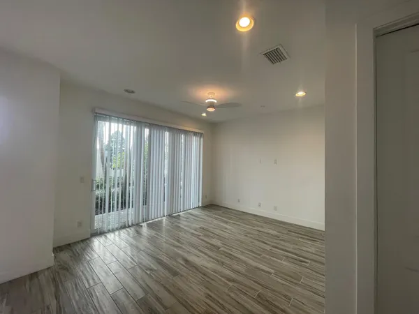 $4,700 | 8086 Hobbes Way, Palm Beach Gardens, FL 33418