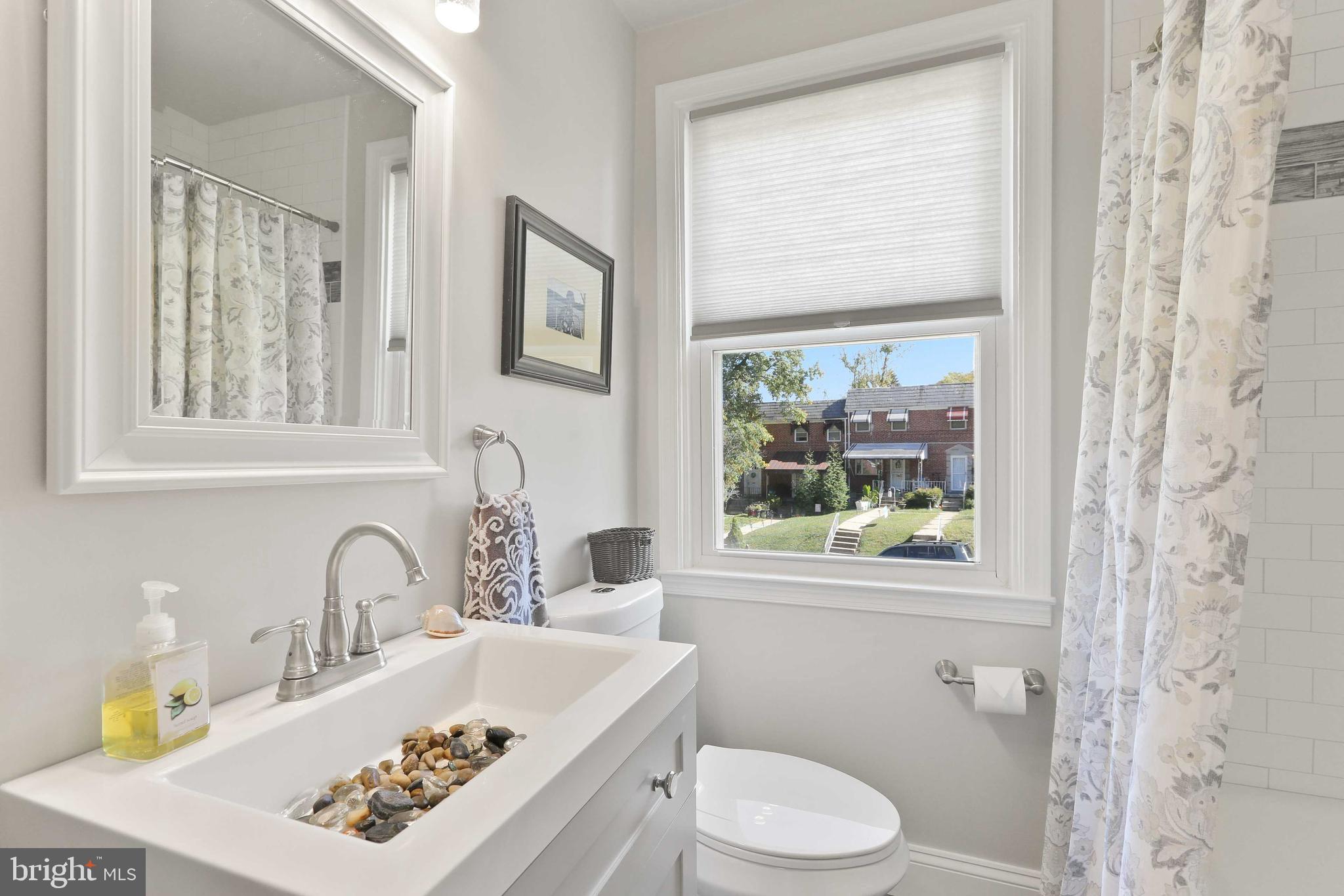 518 Random Road Baltimore, MD 21229 - Photo 27 of 56 Gorgeous bath SPA