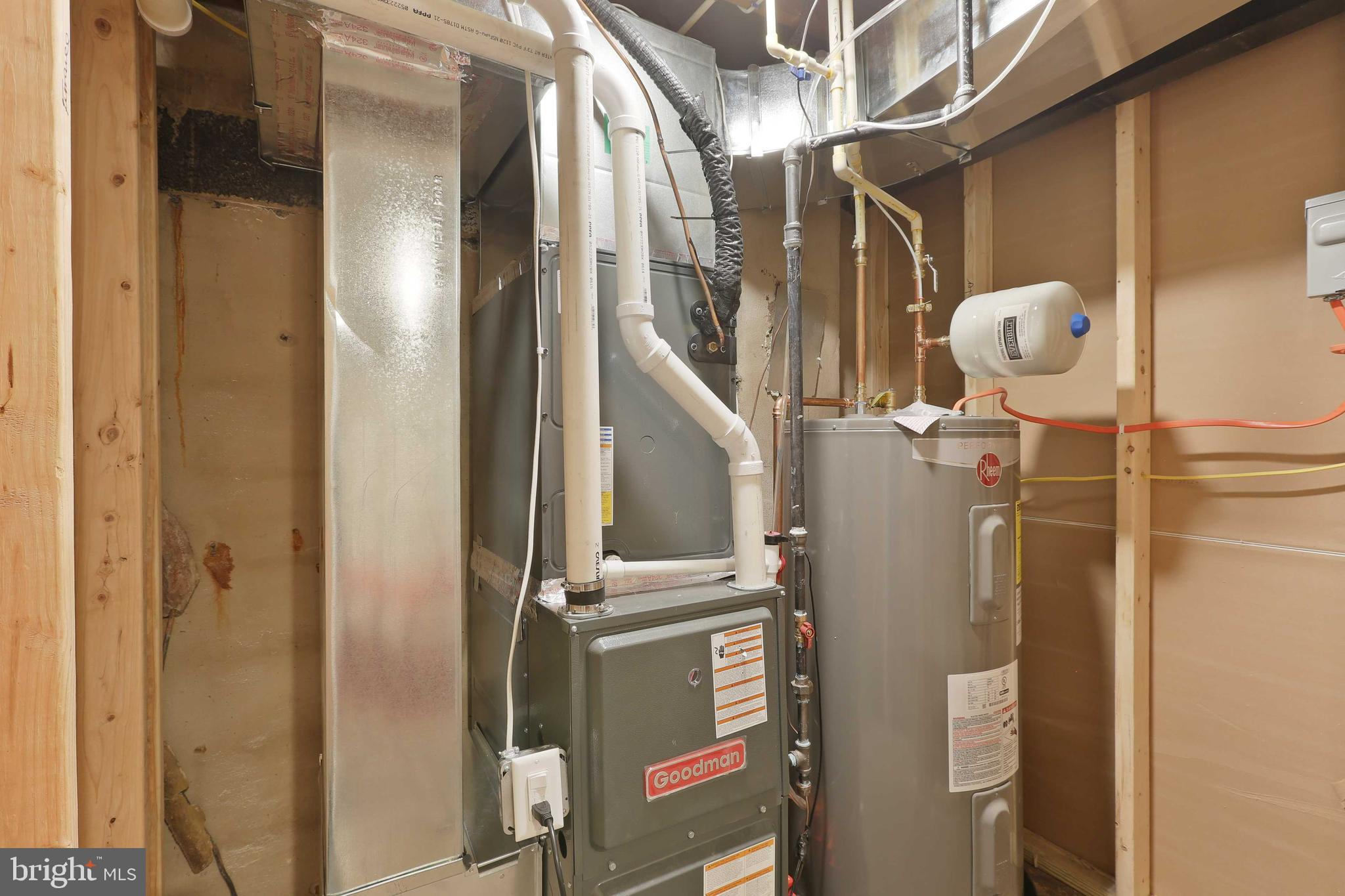 518 Random Road Baltimore, MD 21229 - Photo 44 of 56 Brand new HVAC and electric water heater