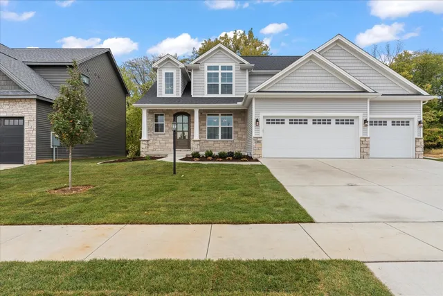 $599,900 | 1401 Ravenwood Drive, Mahomet, IL 61853