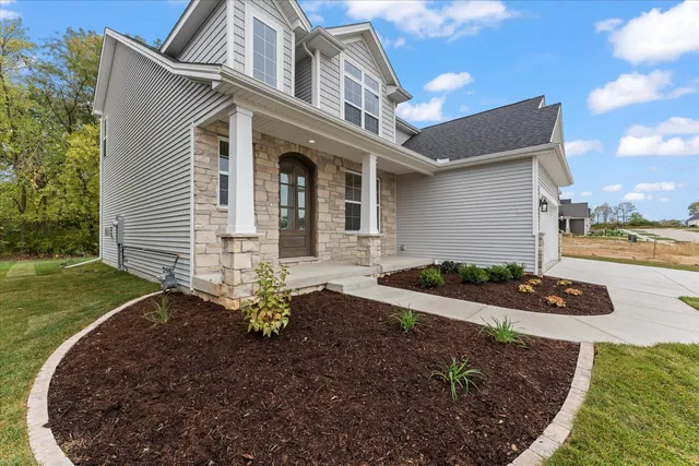 $599,900 | 1401 Ravenwood Drive, Mahomet, IL 61853