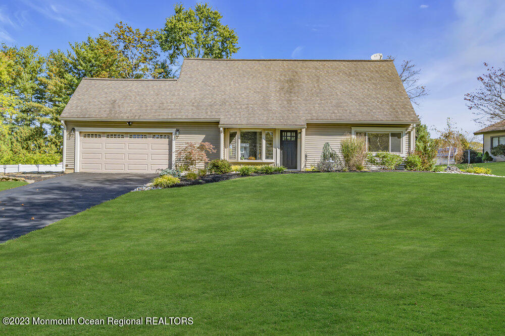8 Hillside Road Manalapan, NJ 07726 - Photo 3 of 59 007_dsc09235-1