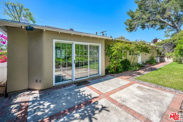 $1,895,000 | 260 North Bundy Drive, Los Angeles, CA 90049
