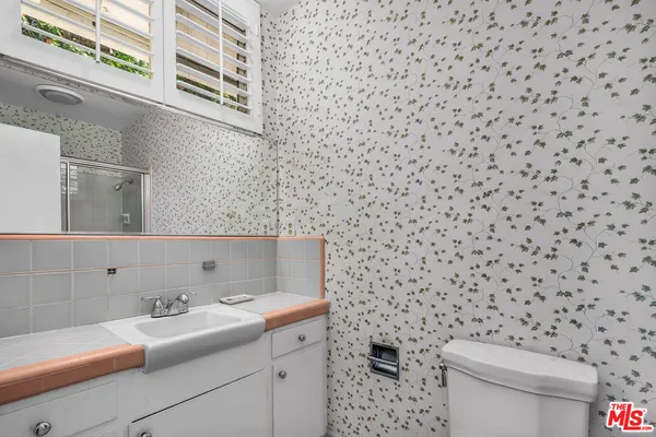 $1,895,000 | 260 North Bundy Drive, Los Angeles, CA 90049