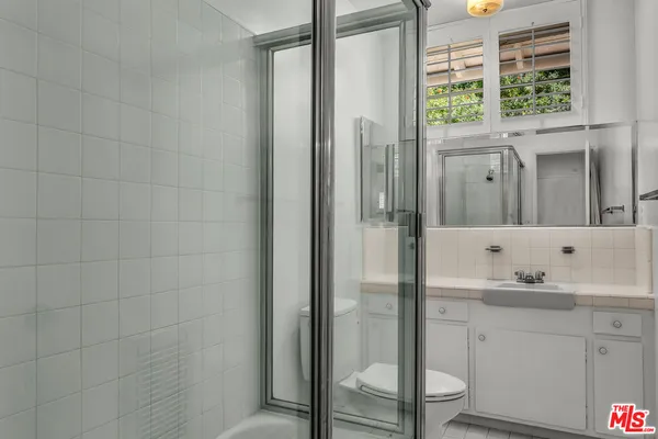 $1,895,000 | 260 North Bundy Drive, Los Angeles, CA 90049