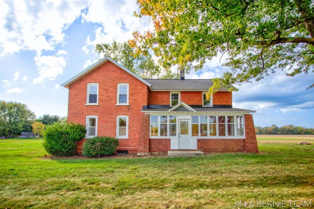 $389,900 | 5014 136th Avenue, Hamilton, MI 49419
