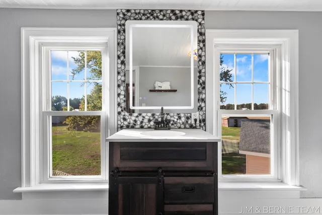 $389,900 | 5014 136th Avenue, Hamilton, MI 49419