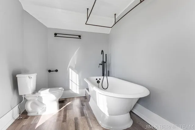 $389,900 | 5014 136th Avenue, Hamilton, MI 49419