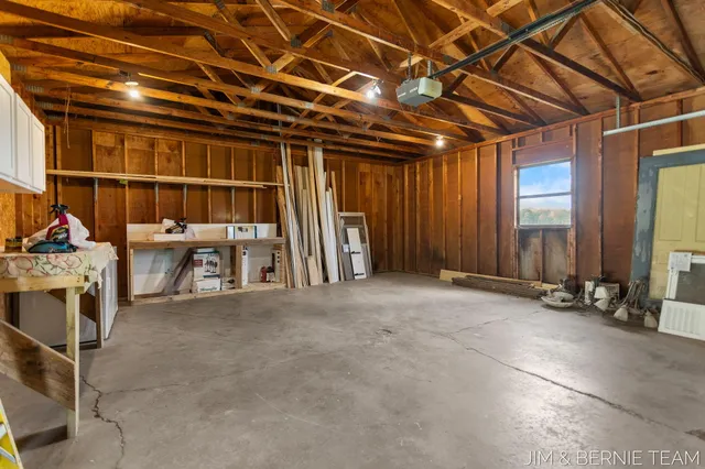 $389,900 | 5014 136th Avenue, Hamilton, MI 49419