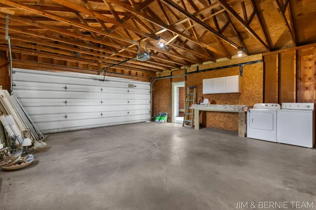 $389,900 | 5014 136th Avenue, Hamilton, MI 49419