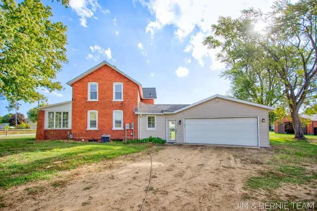 $389,900 | 5014 136th Avenue, Hamilton, MI 49419