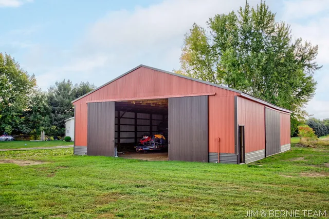 $389,900 | 5014 136th Avenue, Hamilton, MI 49419