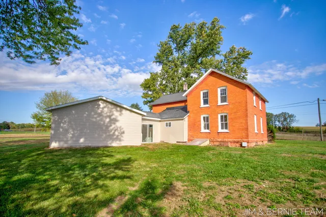 $389,900 | 5014 136th Avenue, Hamilton, MI 49419