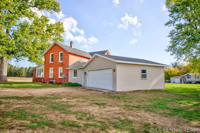 $389,900 | 5014 136th Avenue, Hamilton, MI 49419