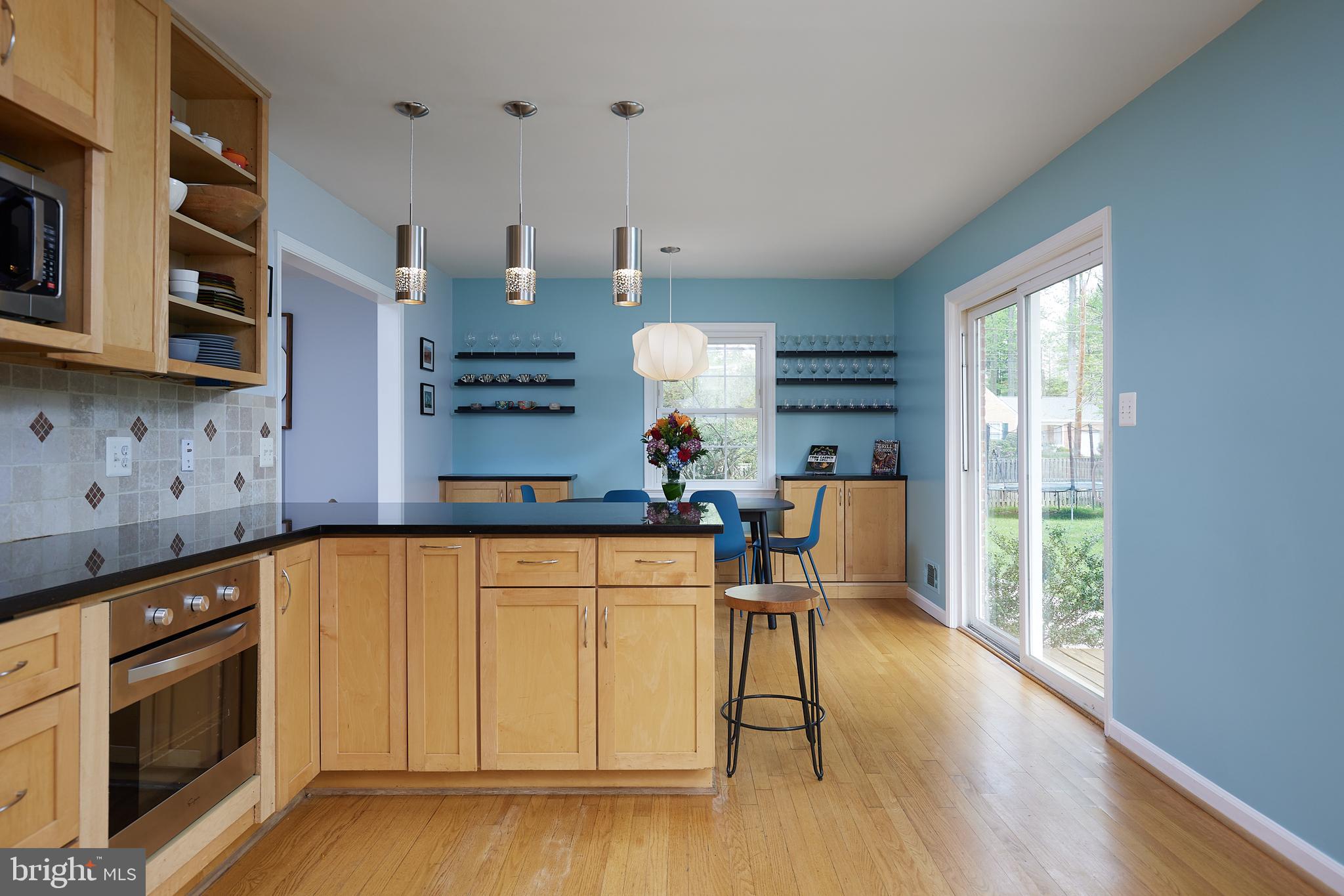 7209 Marbury Road Bethesda, MD 20817 - Photo 13 of 36